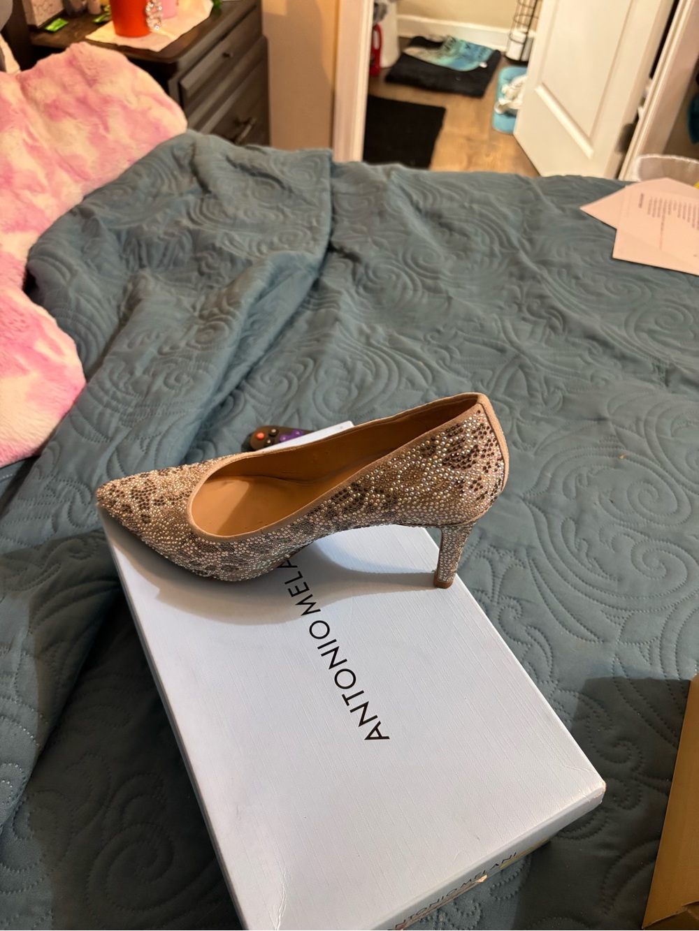 ANTONIO MELANI Gold Crystal Pointed Toe Stiletto Pump